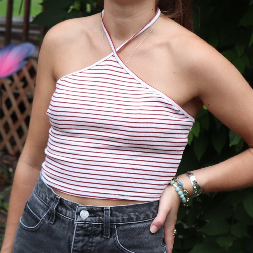 Forever 21 White Red Stripe Cropped Stretch Halter Top Sz S